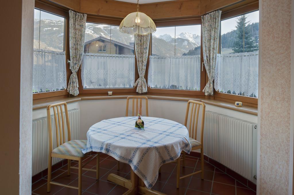 Haus Schoenegger Dorfgastein Rum bild